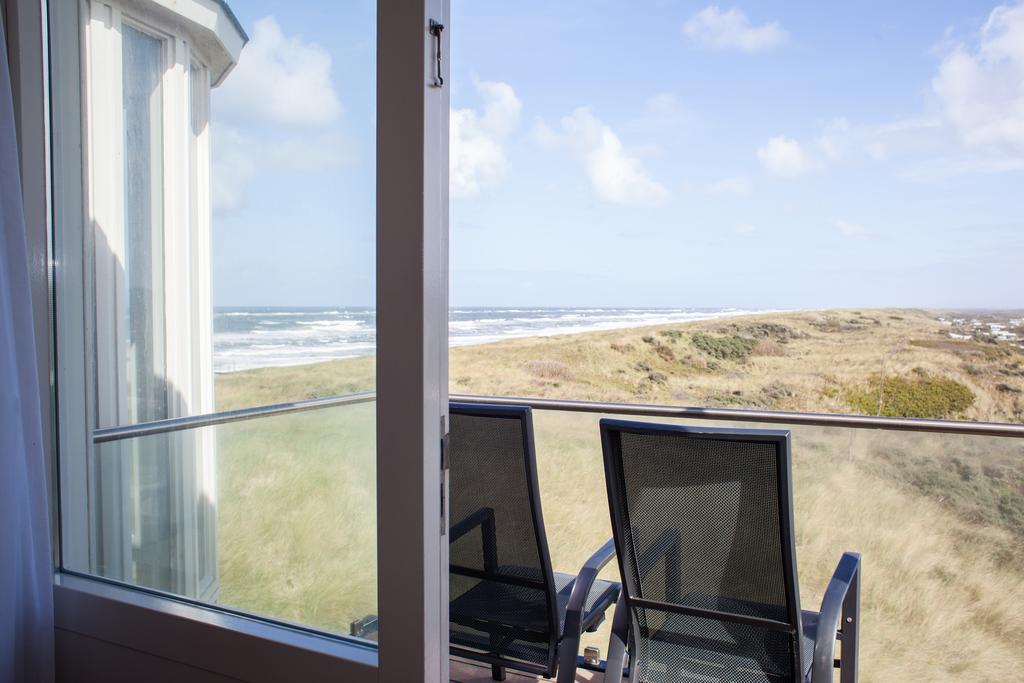 Strandhotel Noordzee De Koog  Rom bilde